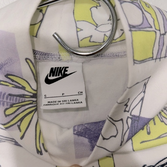 Nike WOMENS SIZE Small Essential Long Sleeve Mock Neck Shirt DO6221 100 - Picture 4 of 4